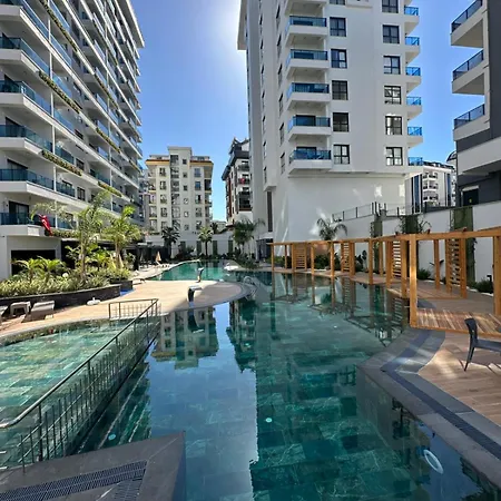 Ocean - Pool & Sea Apartment *