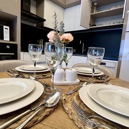 Apartment Ocean - Pool & Sea *