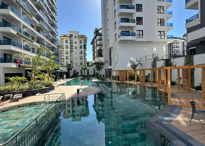 Ocean - Pool & Sea דירה *