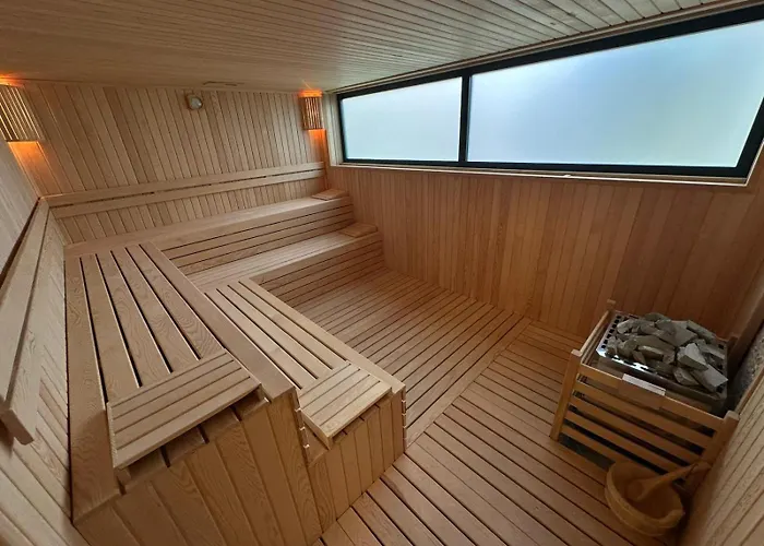 Ocean - Pool & Sea אלאניה