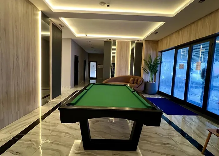 Ocean - Pool & Sea אלאניה